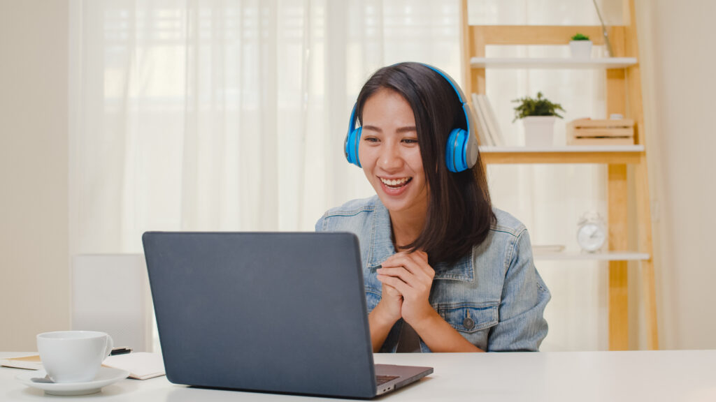 Freelance business women casual wear using laptop working call v